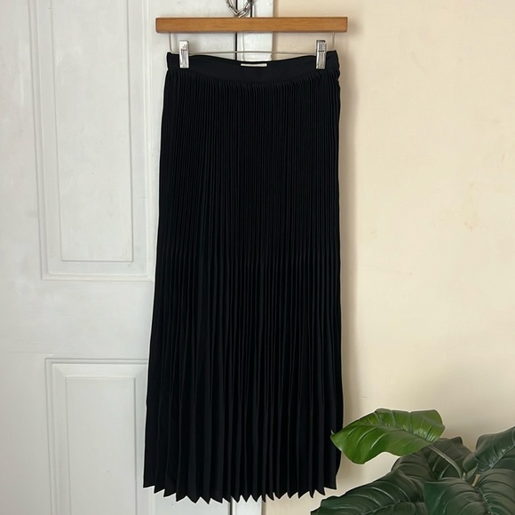 CLANE Black Pleated Midi Skirt Size XS - Picture 4 of 13